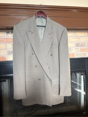 Pierre Balmain Men's Double-Breasted Light Taupe Blazer 42L